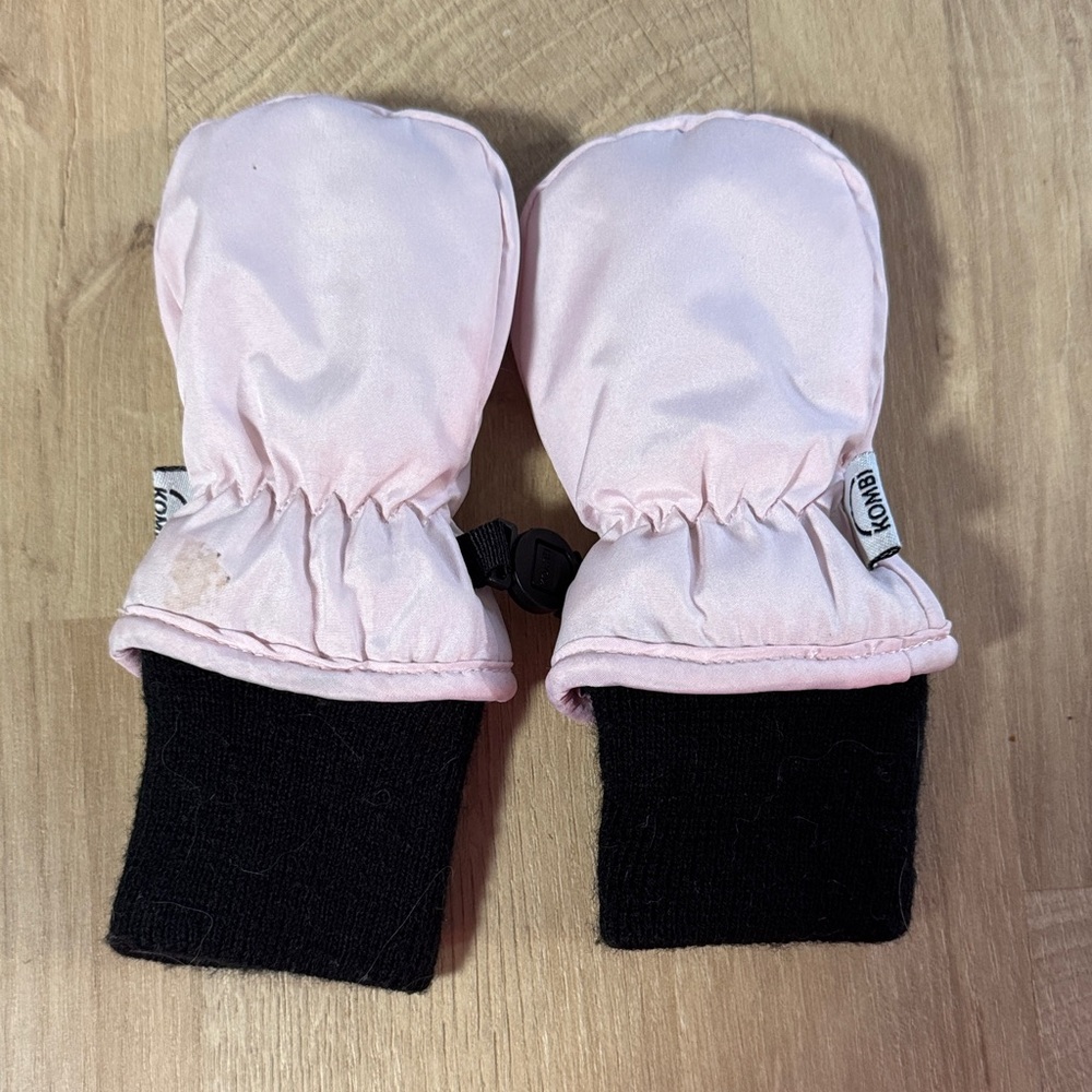 Kombi Cozy Pink and Black Kids Mittens